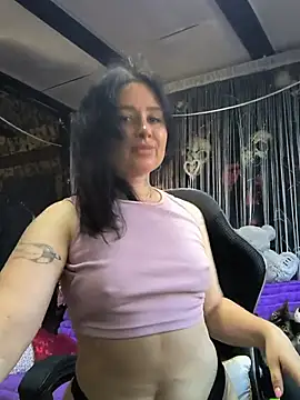Snapshot of KikiXRed chatting on July 26, 2026, 2:35 pm KikiXRed online show from July 26, 2026, 2:35 pm
