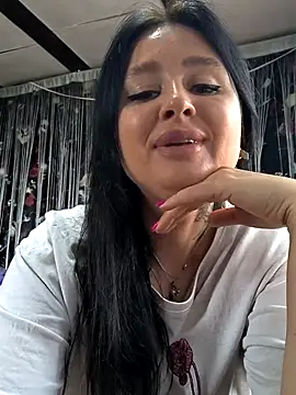 KikiXRed online show from April 23, 2026, 9:16 am