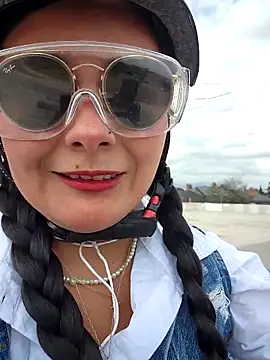 bellapaty online show from April 29, 2026, 2:32 pm