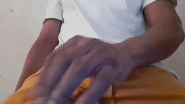 Snapshot of royblackbigpvt chatting on October 26, 2025, 4:51 pm royblackbigpvt online show from October 26, 2025, 4:51 pm