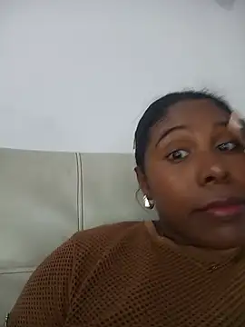 interracia1xx online show from May 13, 2026, 5:25 am