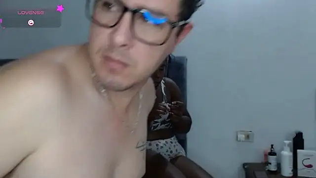 interracia1xx online show from November 14, 2025, 4:38 am