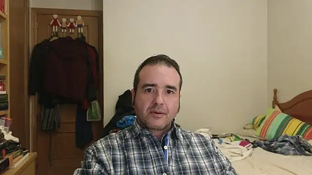 curiosillo83 online show from April 22, 2026, 7:53 pm