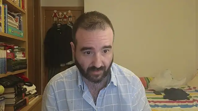 Snapshot of curiosillo83 chatting on July 25, 2026, 5:37 am curiosillo83 online show from July 25, 2026, 5:37 am