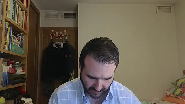 Snapshot of curiosillo83 chatting on June 11, 2026, 10:56 am curiosillo83 online show from June 11, 2026, 10:56 am