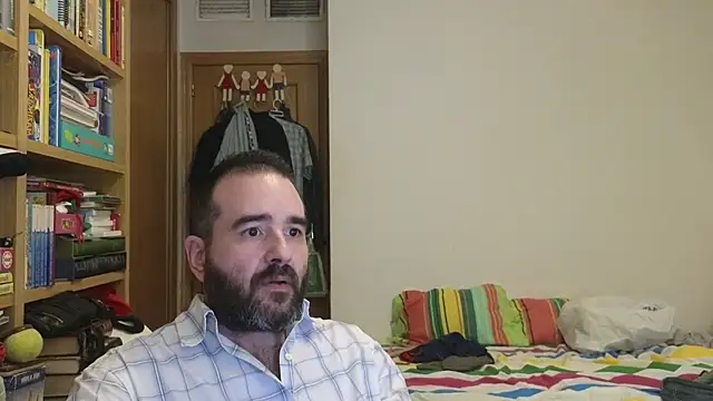 Snapshot of curiosillo83 chatting on July 28, 2026, 3:21 pm curiosillo83 online show from July 28, 2026, 3:21 pm