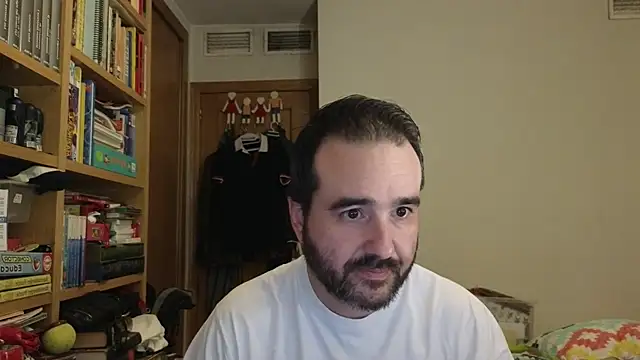 Snapshot of curiosillo83 chatting on June 9, 2026, 4:08 pm curiosillo83 online show from June 9, 2026, 4:08 pm