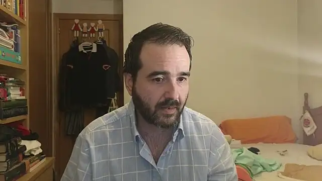 Snapshot of curiosillo83 chatting on June 12, 2026, 10:24 am curiosillo83 online show from June 12, 2026, 10:24 am