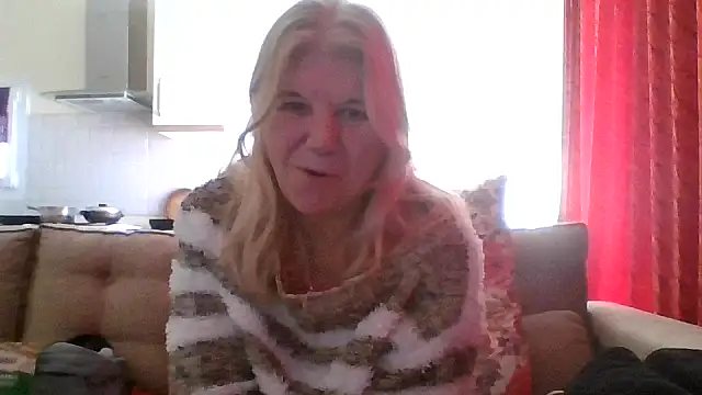 Snapshot of TrustfulVampire1 chatting on February 25, 2026, 1:22 pm TrustfulVampire1 online show from February 25, 2026, 1:22 pm