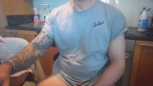 jouet75 online show from March 24, 2026, 6:35 am