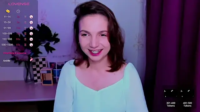 Snapshot of KindHazelHere_ chatting on July 15, 2026, 1:34 am KindHazelHere online show from July 15, 2026, 1:34 am