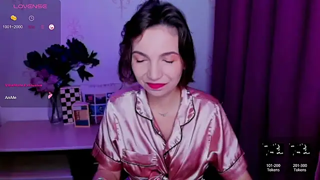 Snapshot of KindHazelHere_ chatting on July 23, 2026, 5:38 am KindHazelHere online show from July 23, 2026, 5:38 am