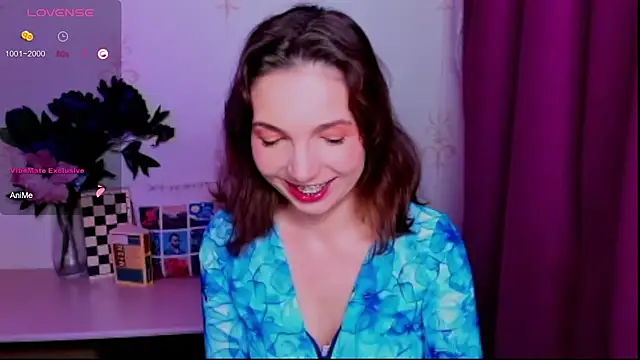 Snapshot of KindHazelHere_ chatting on July 6, 2026, 4:30 am KindHazelHere online show from July 6, 2026, 4:30 am