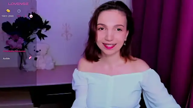 Snapshot of KindHazelHere_ chatting on May 31, 2026, 9:37 pm KindHazelHere online show from May 31, 2026, 9:37 pm