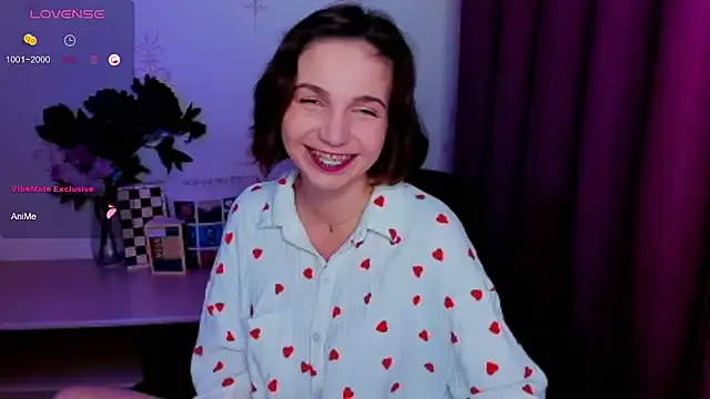 Snapshot of KindHazelHere_ chatting on July 31, 2026, 2:26 pm KindHazelHere online show from July 31, 2026, 2:26 pm