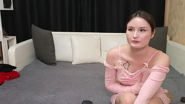 Snapshot of loossers chatting on November 8, 2025, 9:57 am loossers online show from November 8, 2025, 9:57 am