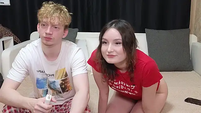 Snapshot of loossers chatting on October 13, 2025, 11:34 am loossers online show from October 13, 2025, 11:34 am