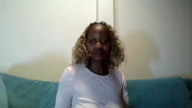 Hardnipples8 online show from May 4, 2026, 11:07 pm