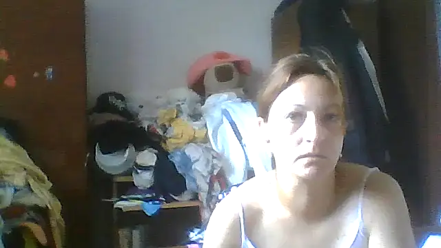 Snapshot of ShawnaAdams chatting on July 4, 2026, 10:43 am ShawnaAdams online show from July 4, 2026, 10:43 am