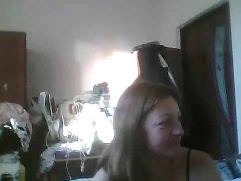 Snapshot of ShawnaAdams chatting on July 28, 2026, 4:27 pm ShawnaAdams online show from July 28, 2026, 4:27 pm