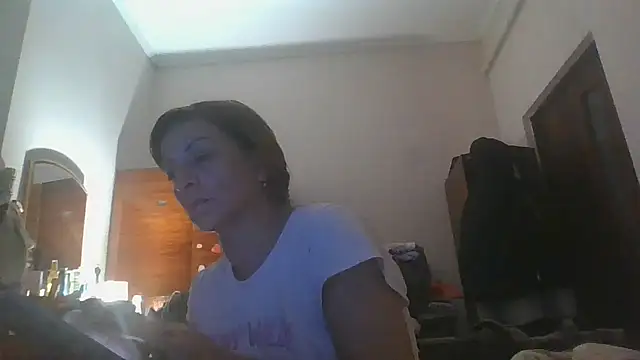 ShawnaAdams online show from November 4, 2025, 8:12 pm