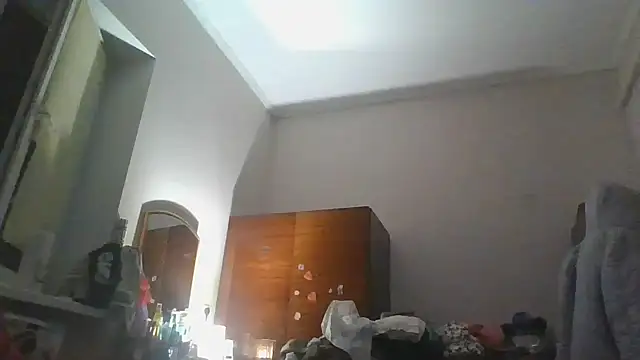 ShawnaAdams online show from November 13, 2025, 4:44 pm