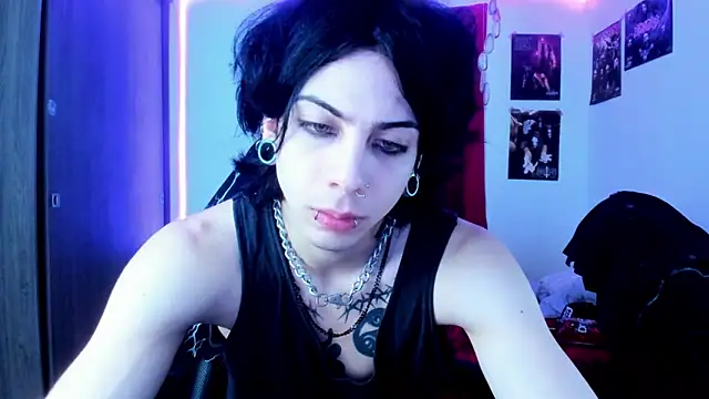 Snapshot of dussk_ chatting on February 20, 2025, 7:23 am dussk online show from February 20, 2025, 7:23 am