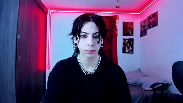 Snapshot of dussk_ chatting on January 5, 2025, 5:41 am dussk online show from January 5, 2025, 5:41 am