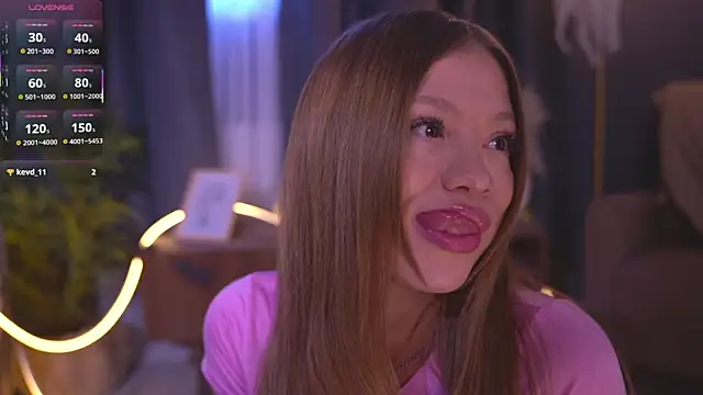 Snapshot of LittleMix_ chatting on October 22, 2025, 8:47 am LittleMix online show from October 22, 2025, 8:47 am