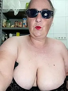 eroticjessitop online show from May 6, 2026, 4:44 pm
