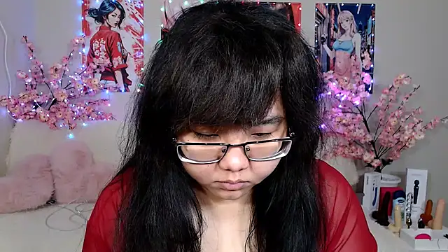 Snapshot of Moertomlly chatting on April 18, 2026, 4:26 am Moertomlly online show from April 18, 2026, 4:26 am