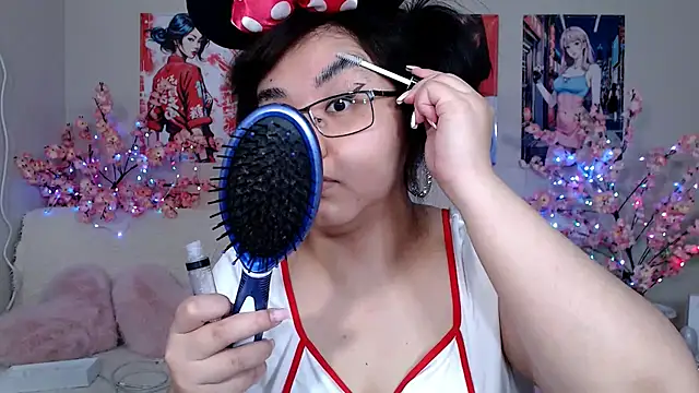 Snapshot of Moertomlly chatting on April 7, 2026, 3:52 am Moertomlly online show from April 7, 2026, 3:52 am
