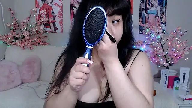 Snapshot of Moertomlly chatting on April 14, 2026, 4:06 am Moertomlly online show from April 14, 2026, 4:06 am