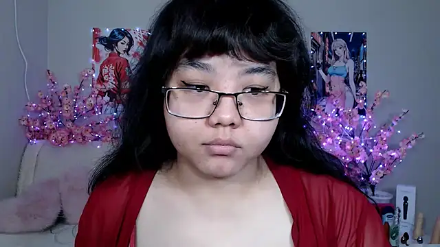 Snapshot of Moertomlly chatting on April 29, 2026, 3:32 am Moertomlly online show from April 29, 2026, 3:32 am