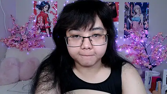 Snapshot of Moertomlly chatting on April 12, 2026, 3:43 am Moertomlly online show from April 12, 2026, 3:43 am