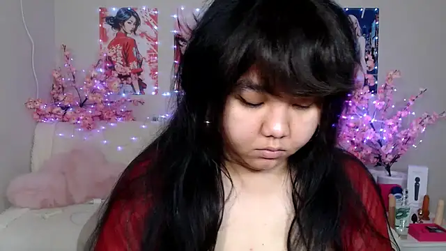 Snapshot of Moertomlly chatting on May 9, 2026, 4:05 am Moertomlly online show from May 9, 2026, 4:05 am