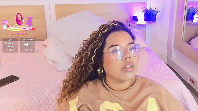 Snapshot of _nickypurple_ chatting on November 4, 2025, 6:55 pm nickypurple online show from November 4, 2025, 6:55 pm