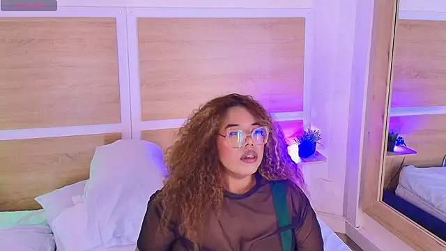 Snapshot of _nickypurple_ chatting on February 11, 2026, 7:14 pm nickypurple online show from February 11, 2026, 7:14 pm