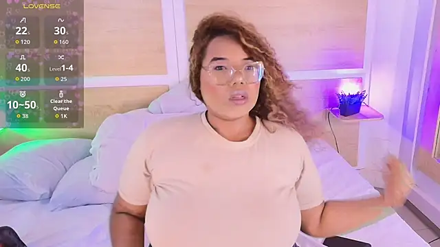 Snapshot of _nickypurple_ chatting on February 20, 2026, 2:41 pm nickypurple online show from February 20, 2026, 2:41 pm