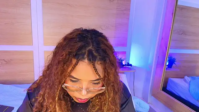 Snapshot of _nickypurple_ chatting on July 28, 2026, 3:21 pm nickypurple online show from July 28, 2026, 3:21 pm