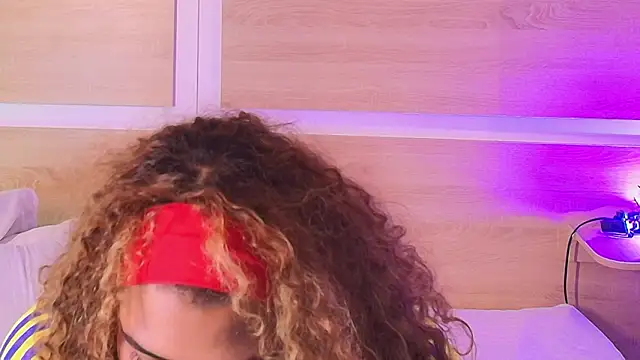 Snapshot of _nickypurple_ chatting on March 18, 2026, 6:42 pm nickypurple online show from March 18, 2026, 6:42 pm