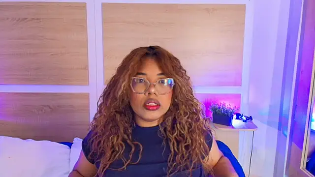 Snapshot of _nickypurple_ chatting on June 28, 2026, 2:01 pm nickypurple online show from June 28, 2026, 2:01 pm