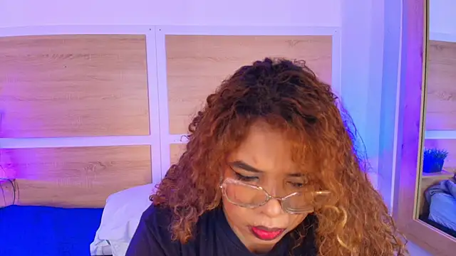 Snapshot of _nickypurple_ chatting on July 26, 2026, 6:37 pm nickypurple online show from July 26, 2026, 6:37 pm