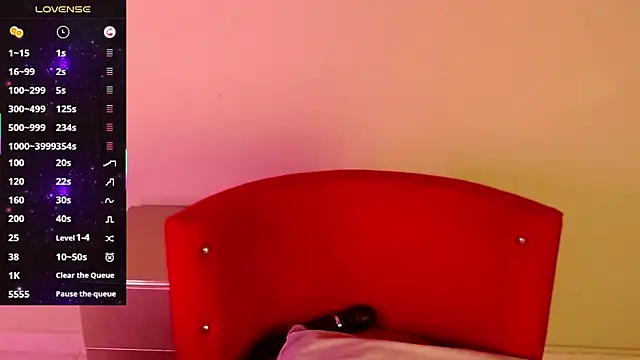 Snapshot of Angelllica_ chatting on October 14, 2025, 4:40 pm Angelllica online show from October 14, 2025, 4:40 pm