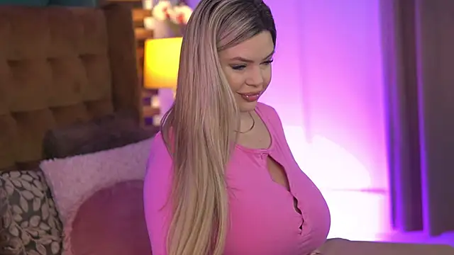 Snapshot of SophieBoobsX chatting on February 25, 2026, 6:57 am SophieBoobsX online show from February 25, 2026, 6:57 am