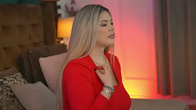 Snapshot of SophieBoobsX chatting on February 22, 2026, 7:22 am SophieBoobsX online show from February 22, 2026, 7:22 am