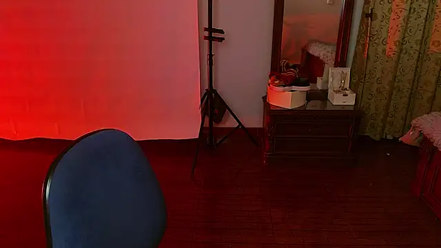 Snapshot of _holy_1 chatting on November 8, 2025, 3:10 am holy 1 online show from November 8, 2025, 3:10 am