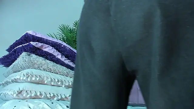 Snapshot of Hellen_Sky chatting on October 10, 2025, 7:15 pm Hellen Sky online show from October 10, 2025, 7:15 pm