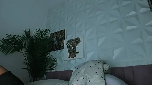 Snapshot of Hellen_Sky chatting on June 19, 2026, 7:09 pm Hellen Sky online show from June 19, 2026, 7:09 pm