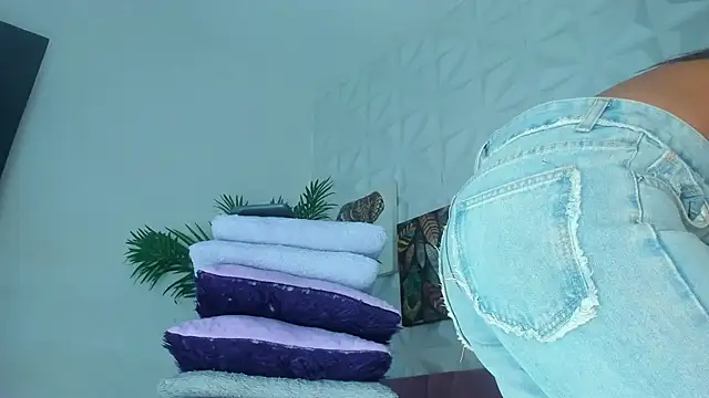 Hellen Sky online show from January 10, 2026, 7:09 pm